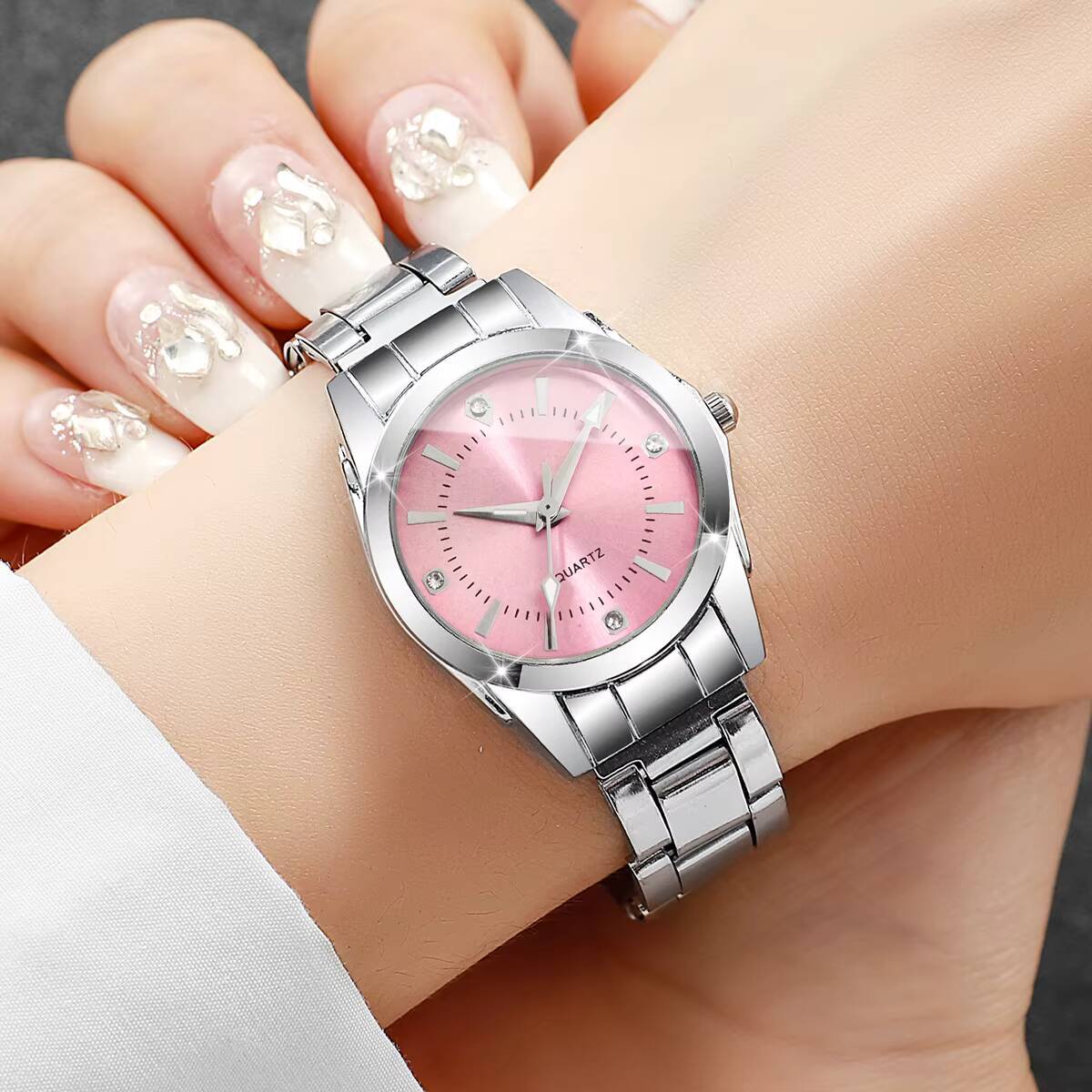 高級ラインストーンの女性の腕時計カジュアルクォーツ腕時計レデ - Luxury Watch Storage のレビューと価格